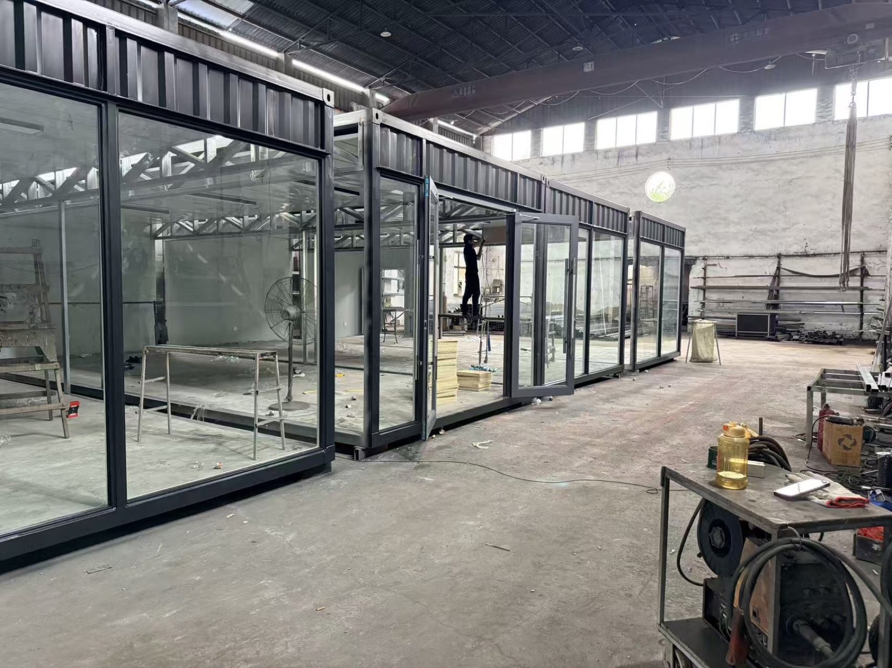郑州市集装箱超市扩建模块在斯达房屋工厂制作完成
